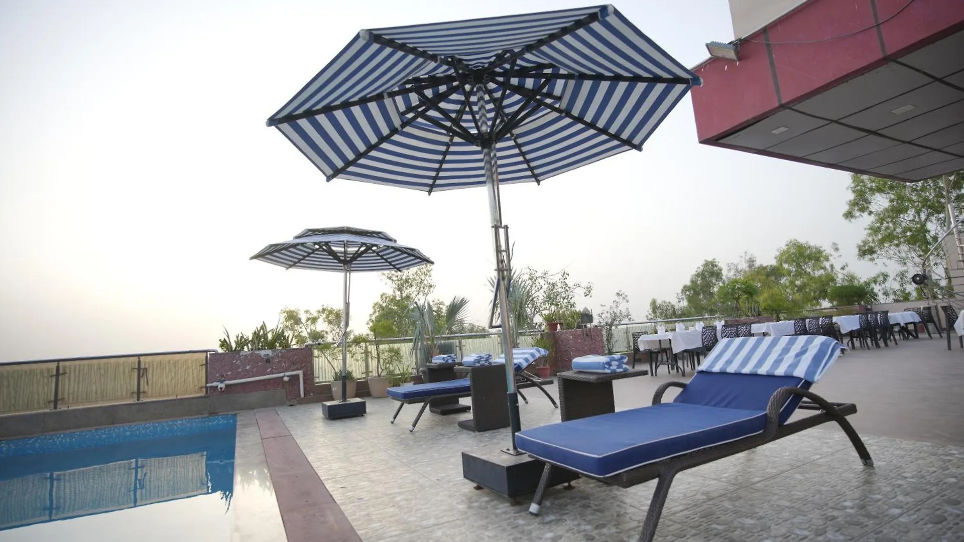 Hotel Atulyaa Taj Agra