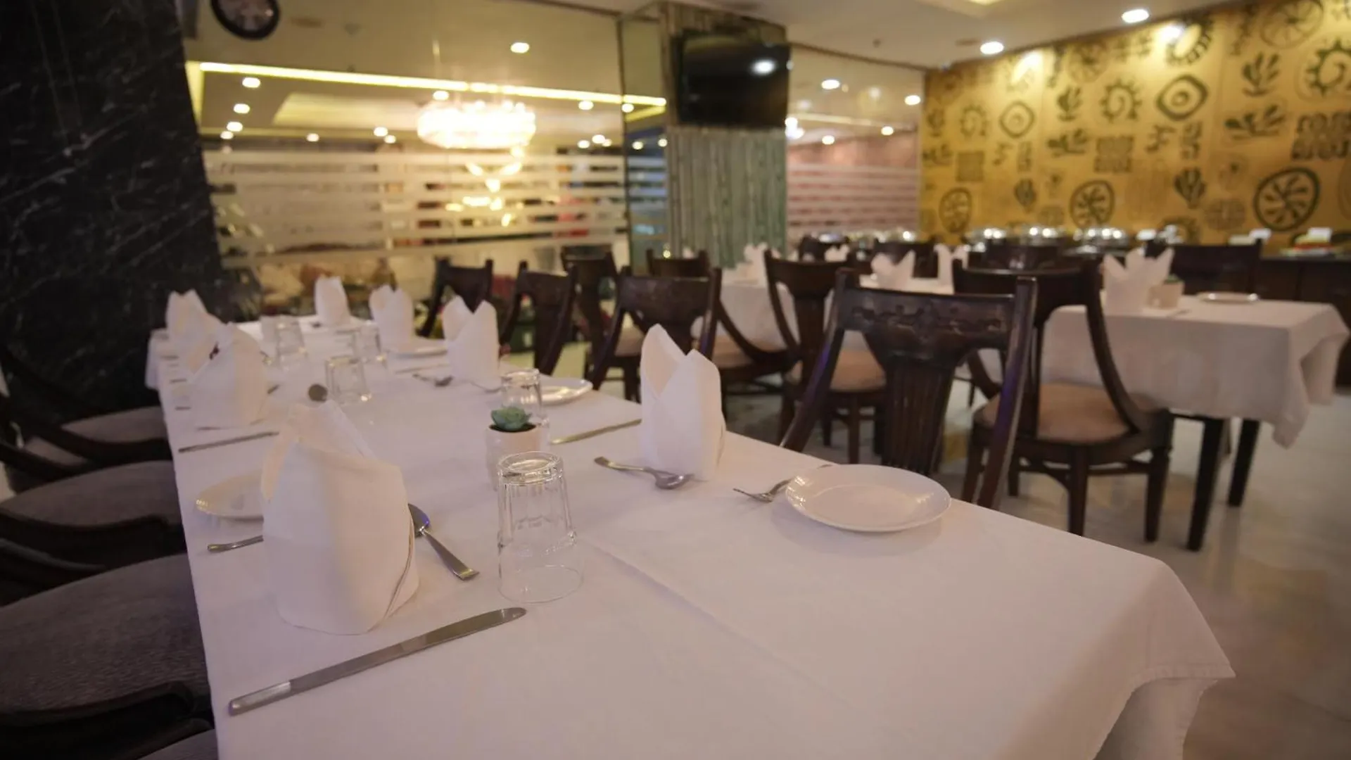 Hotel Atulyaa Taj Agra   Agra (Uttar Pradesh)
