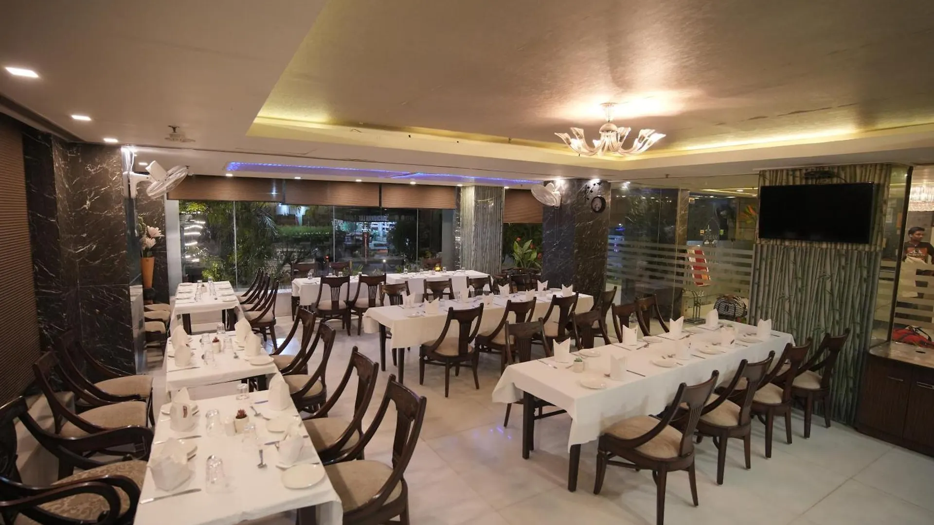Hotel Atulyaa Taj Agra